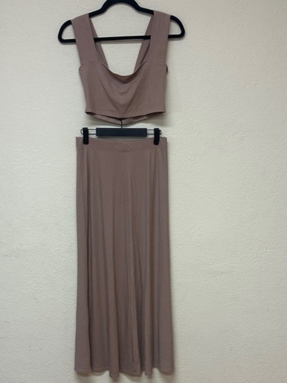 Reformation womans tan Two-Piece Tank Crop Top & Maxi Skirt Set size M